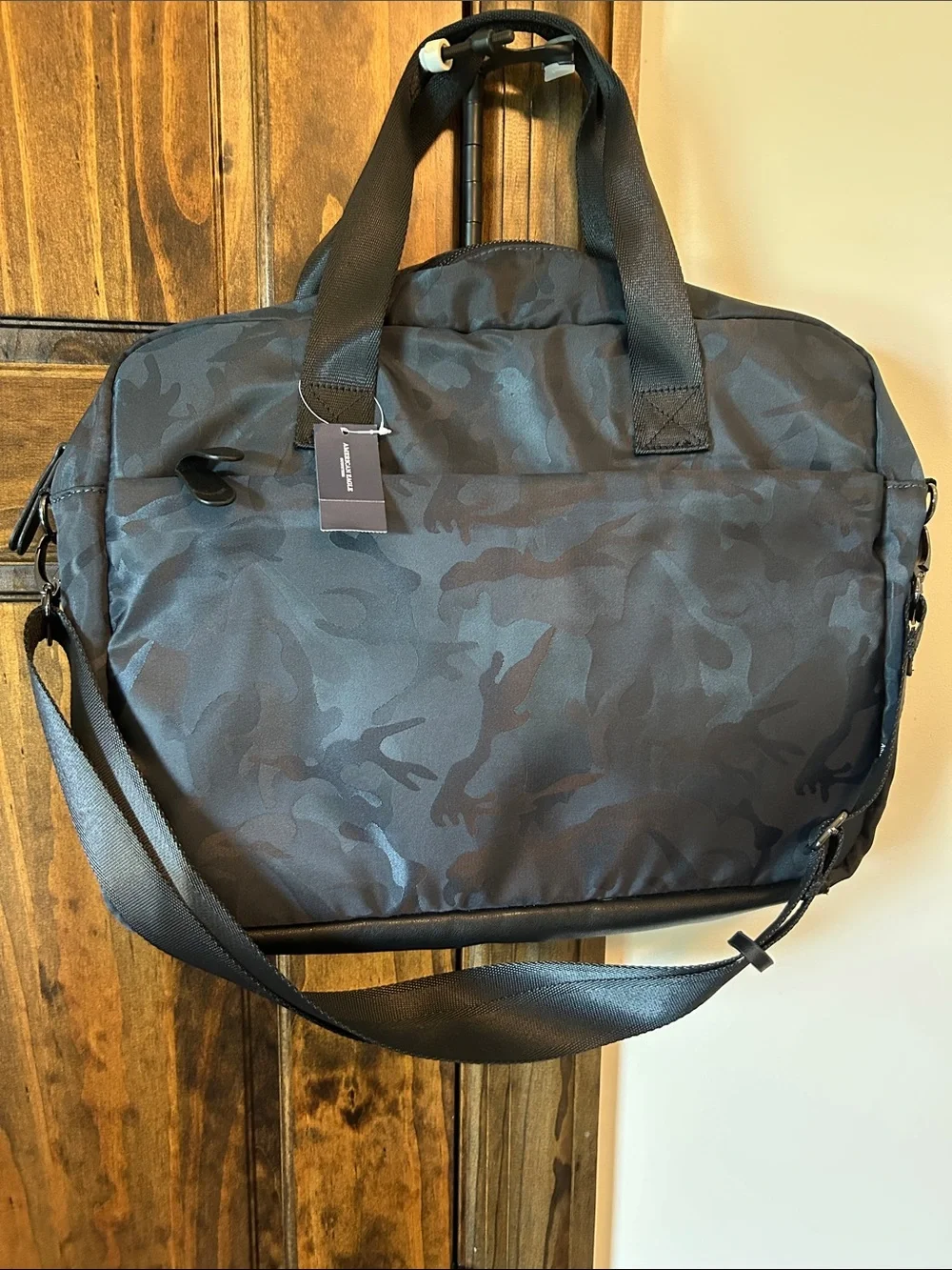 American Eagle Outfitters Men's Black Camo Laptop Briefcase